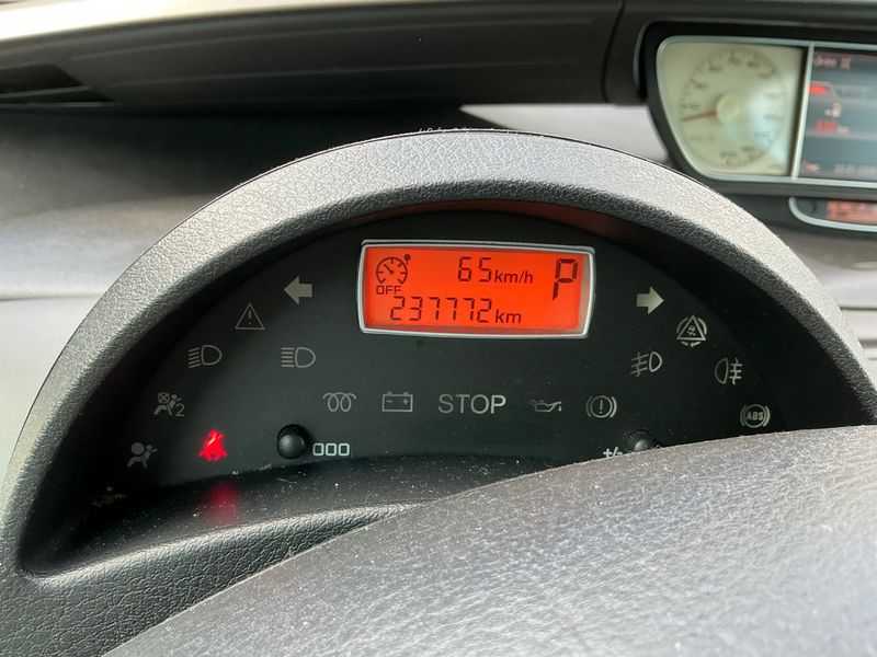 Peugeot 807 2.0 HDi Exclusive 2012 – снимка 19