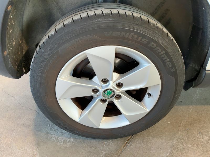 Skoda Yeti 1.2 TSI Active Plus Edition 2013 – снимка 9