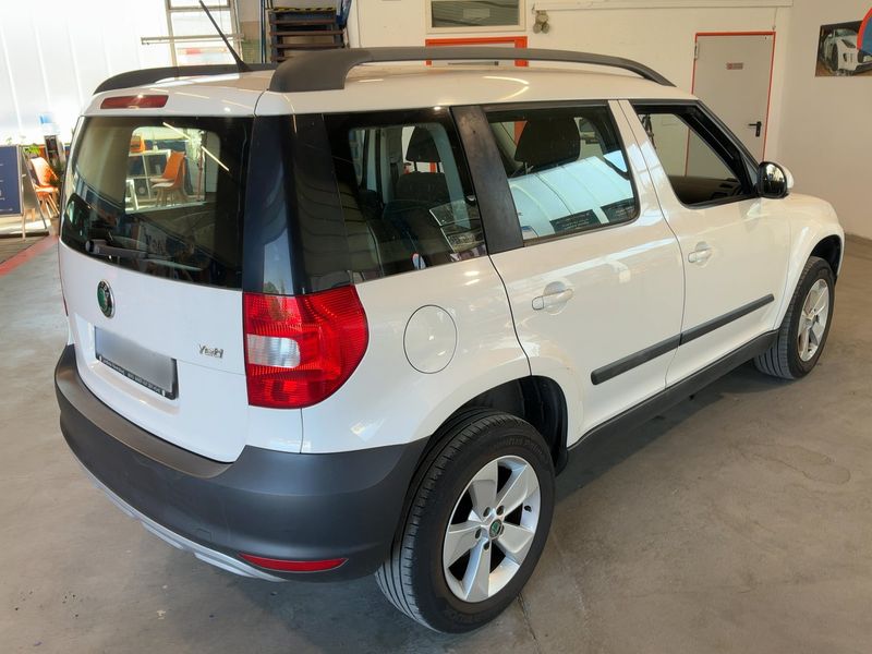 Skoda Yeti 1.2 TSI Active Plus Edition 2013 – снимка 8