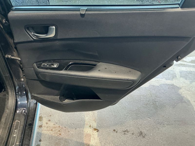 Kia Optima 2.0 Hybrid Spirit 2021 – снимка 35
