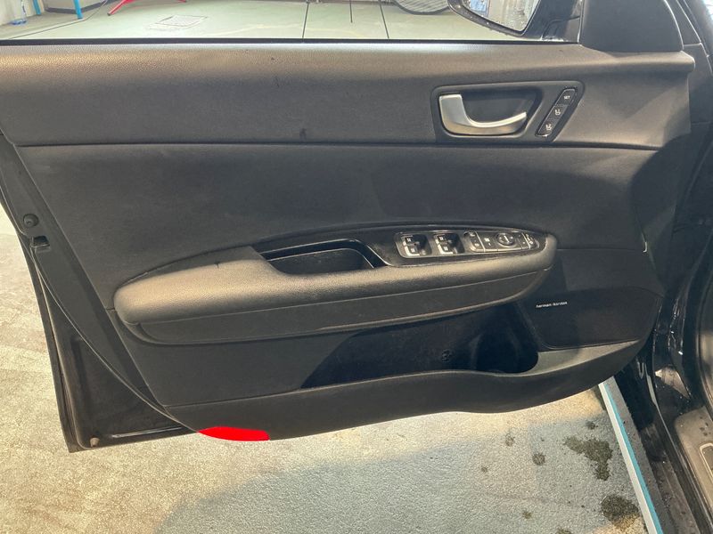 Kia Optima 2.0 Hybrid Spirit 2021 – снимка 31