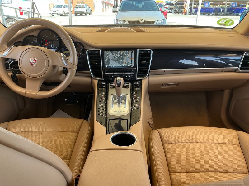 Porsche Panamera 4 2012 – снимка 17