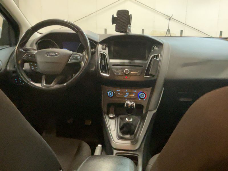 Ford Focus 1.5 EcoBoost Business 2016 – снимка 17