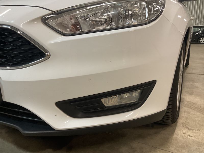 Ford Focus 1.5 EcoBoost Business 2016 – снимка 25