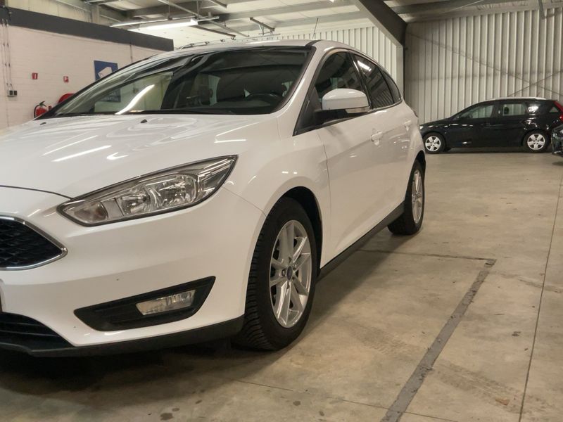 Ford Focus 1.5 EcoBoost Business 2016 – снимка 2