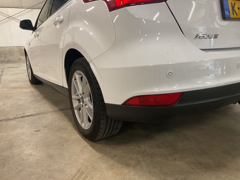 Ford Focus 1.5 EcoBoost Business 2016 – снимка 22