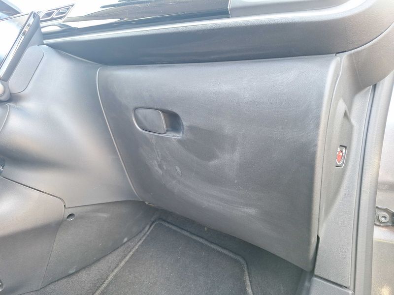 Citroen C3 1.2 PureTech Shine 2019 – снимка 44