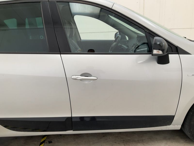 Renault Scenic 1.6 dCi Energy 2013 – снимка 10