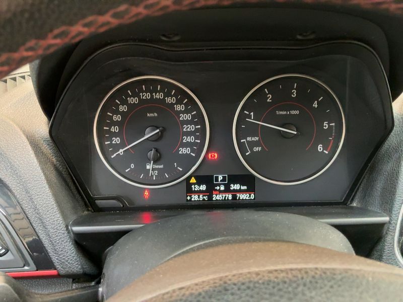BMW 1er 125d Sport 2012 – снимка 18