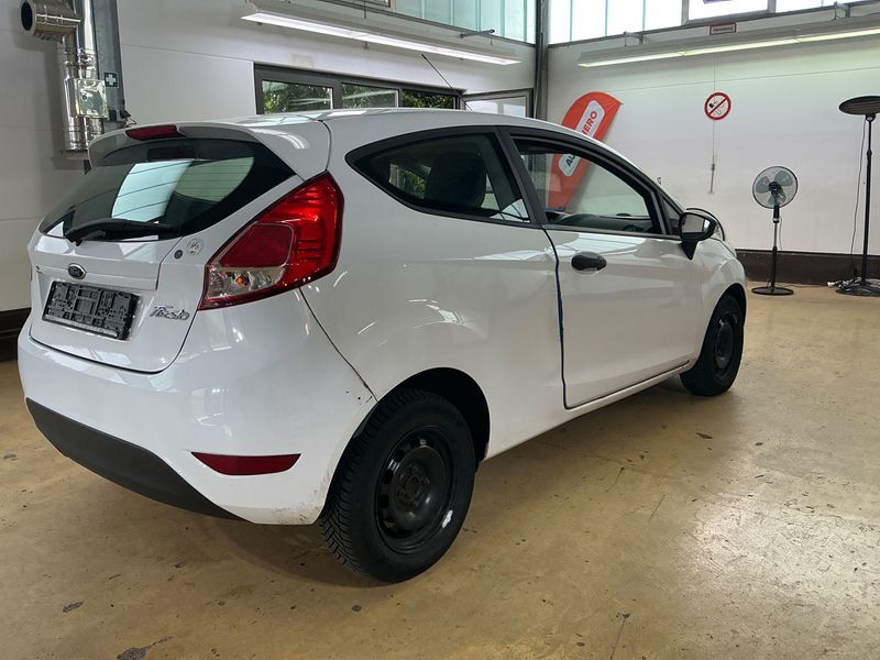 Ford Fiesta 1.25 Ambiente 2013 – снимка 2