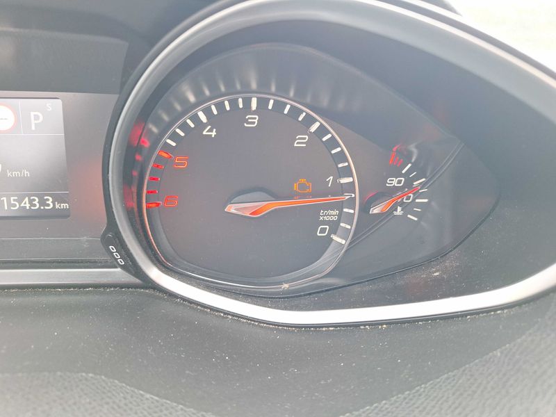 Peugeot 308 1.5 Blue-HDi Allure 2018 – снимка 95