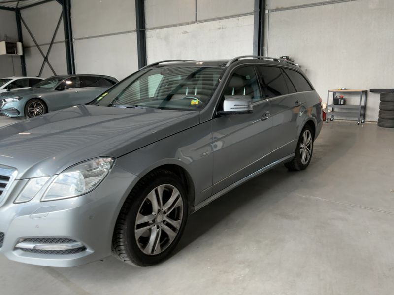 Mercedes-Benz E-Klasse E 220 CDI T BlueEfficiency Avantgarde 2011 – снимка 2