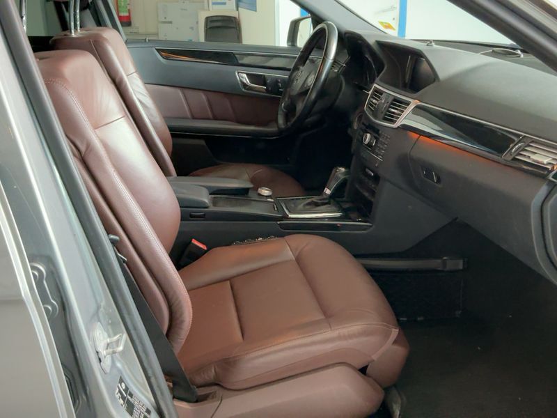 Mercedes-Benz E-Klasse E 220 CDI T BlueEfficiency Avantgarde 2011 – снимка 17