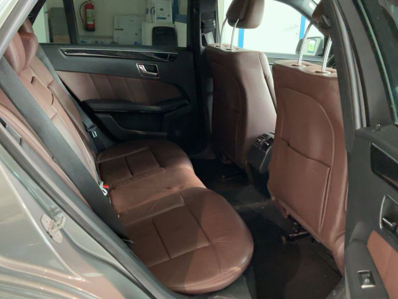 Mercedes-Benz E-Klasse E 220 CDI T BlueEfficiency Avantgarde 2011 – снимка 14