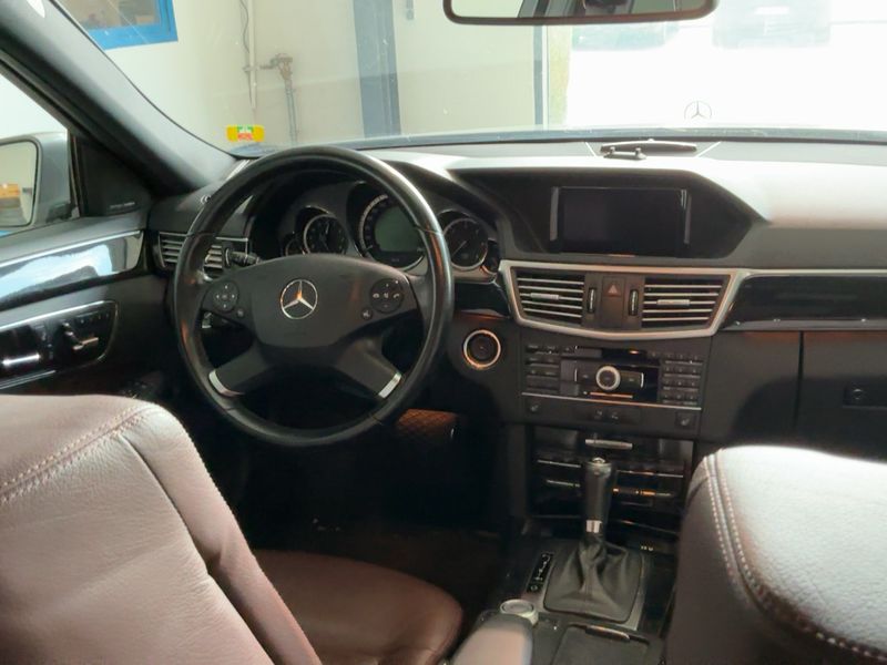 Mercedes-Benz E-Klasse E 220 CDI T BlueEfficiency Avantgarde 2011 – снимка 12