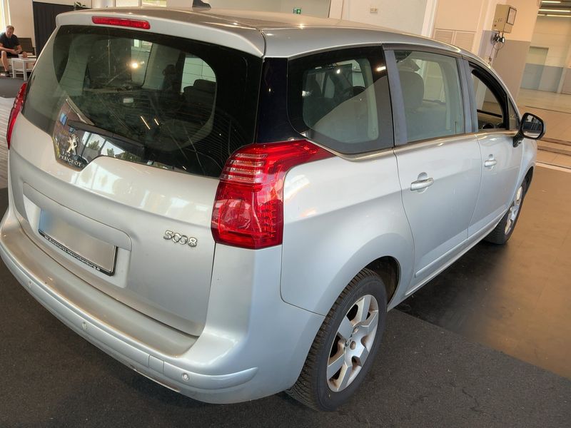 Peugeot 5008 1.6 Active 2014 – снимка 8