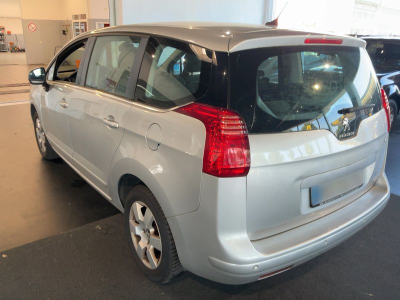 Peugeot 5008 1.6 Active 2014 – снимка 6