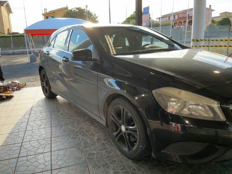 Mercedes-Benz A-Klasse A 180 BlueEfficiency Urban 2013 – снимка 12
