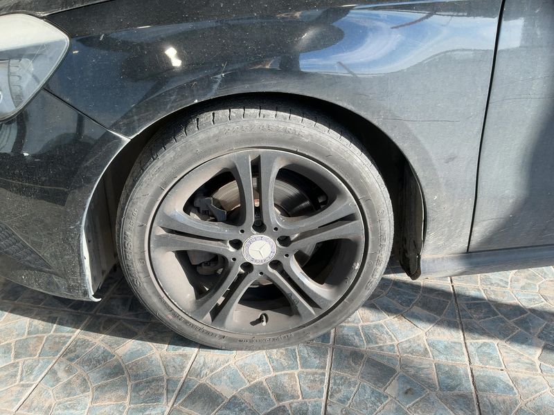 Mercedes-Benz A-Klasse A 180 BlueEfficiency Urban 2013 – снимка 3