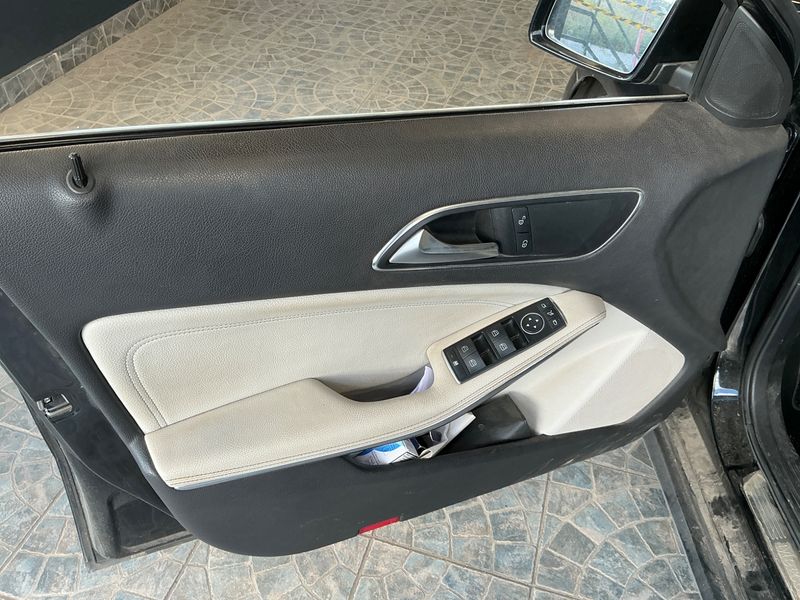 Mercedes-Benz A-Klasse A 180 BlueEfficiency Urban 2013 – снимка 29