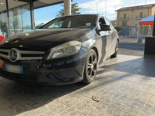 Mercedes-Benz A-Klasse A 180 BlueEfficiency Urban 2013 – снимка 2