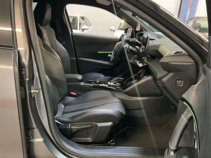 Peugeot 2008 1.2 PureTech GT Line 2020 – снимка 16