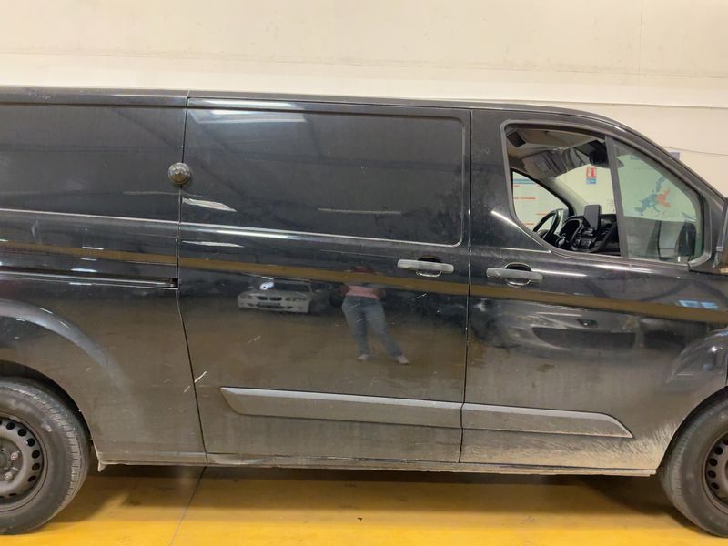 Ford Transit Custom 2.0 TDCi L2 Limited 2021 – снимка 10