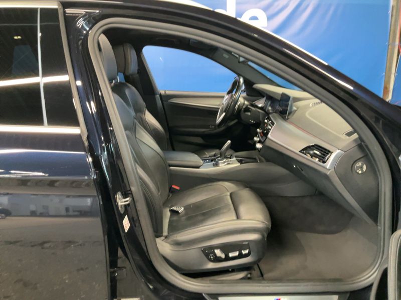 BMW 5er 530d xDrive M Sport 2019 – снимка 17