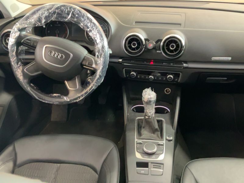 Audi A3 Sportback 2.0 TDI quattro Ambiente 2014 – снимка 17