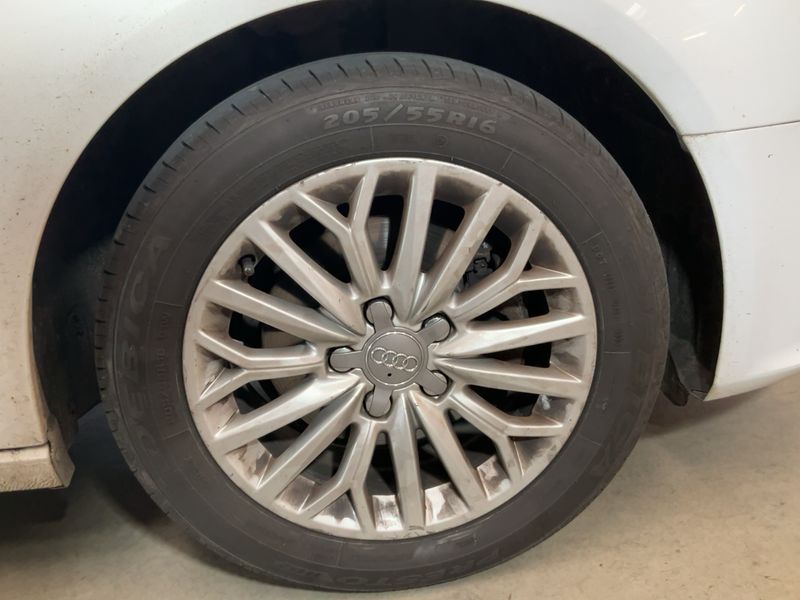 Audi A3 Sportback 2.0 TDI quattro Ambiente 2014 – снимка 11