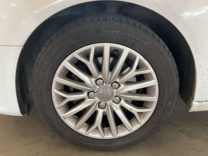 Audi A3 Sportback 2.0 TDI quattro Ambiente 2014 – снимка 3