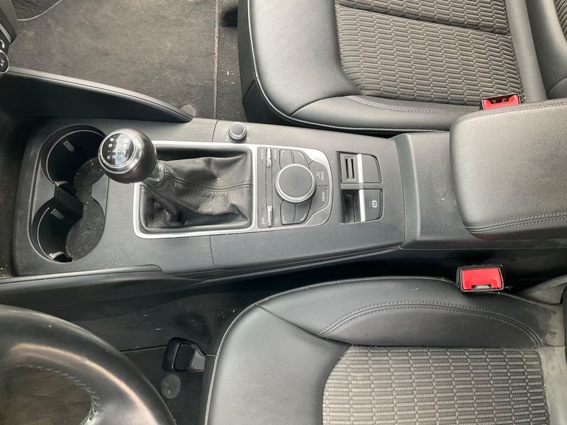 Audi A3 Sportback 2.0 TDI quattro Ambiente 2014 – снимка 42