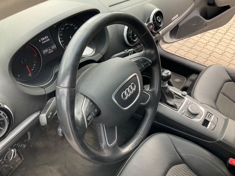 Audi A3 Sportback 2.0 TDI quattro Ambiente 2014 – снимка 39