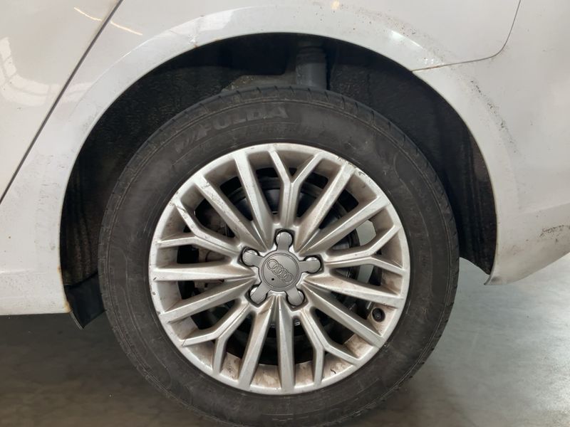 Audi A3 Sportback 2.0 TDI quattro Ambiente 2014 – снимка 5