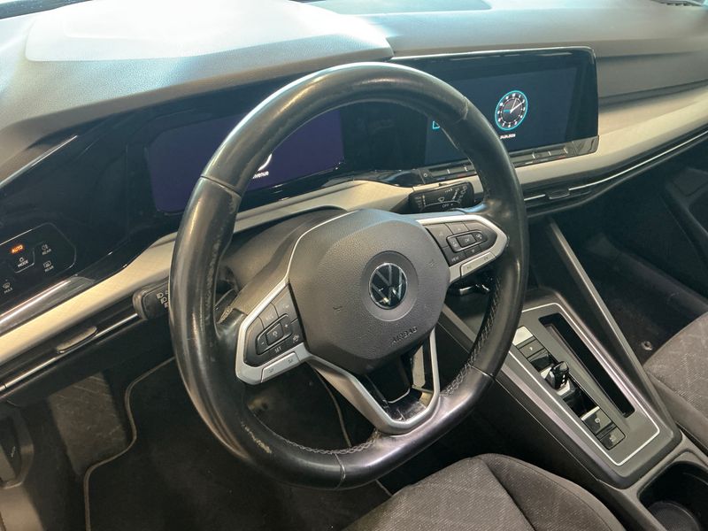 Volkswagen Golf VIII 2.0 TDI Life 1st 2020 – снимка 31
