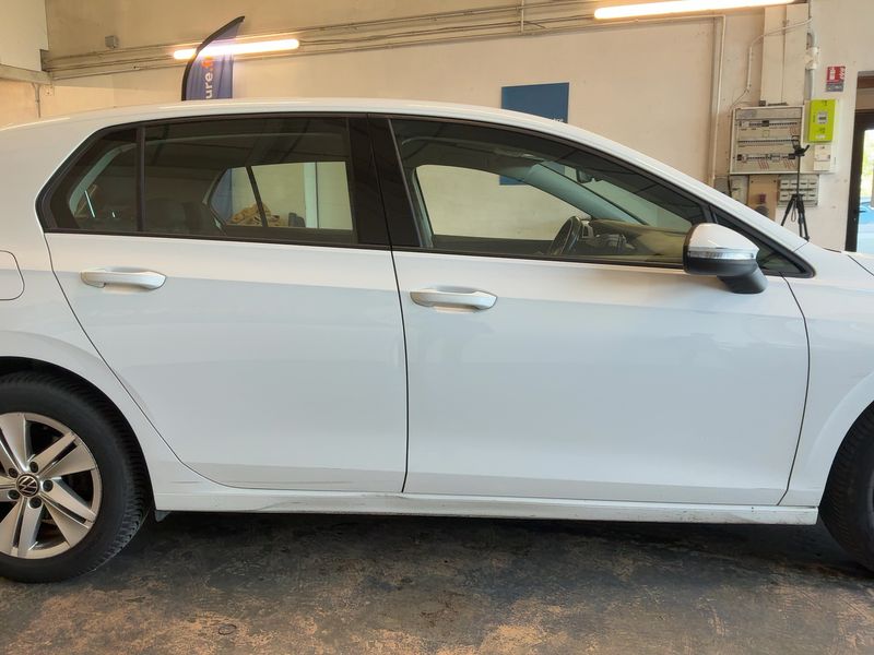 Volkswagen Golf VIII 2.0 TDI Life 1st 2020 – снимка 10