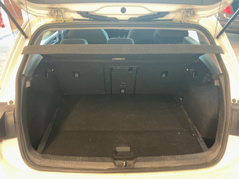 Volkswagen Golf VIII 2.0 TDI Life 1st 2020 – снимка 15