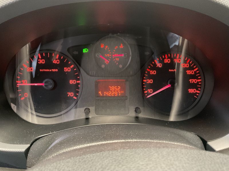 Peugeot Partner 1.6 HDi L2 Komfort 2013 – снимка 19