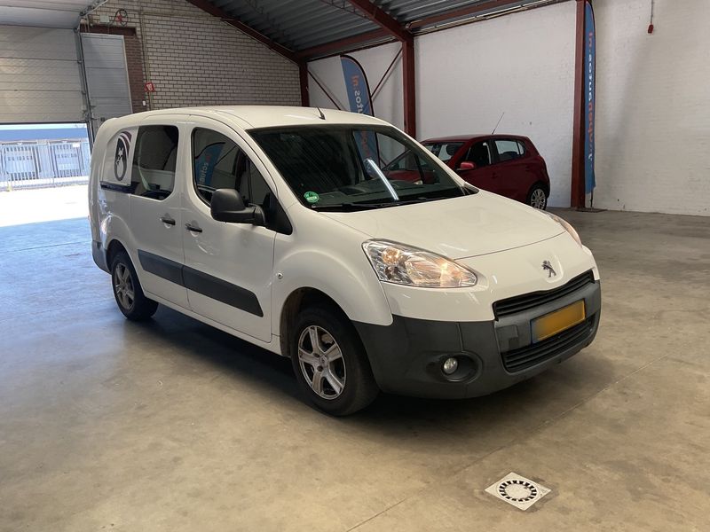 Peugeot Partner 1.6 HDi L2 Komfort 2013 – снимка 12