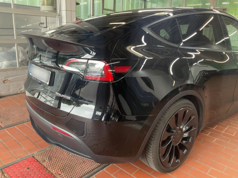 Tesla Model Y Performance Dual AWD AWD 2022 – снимка на щета