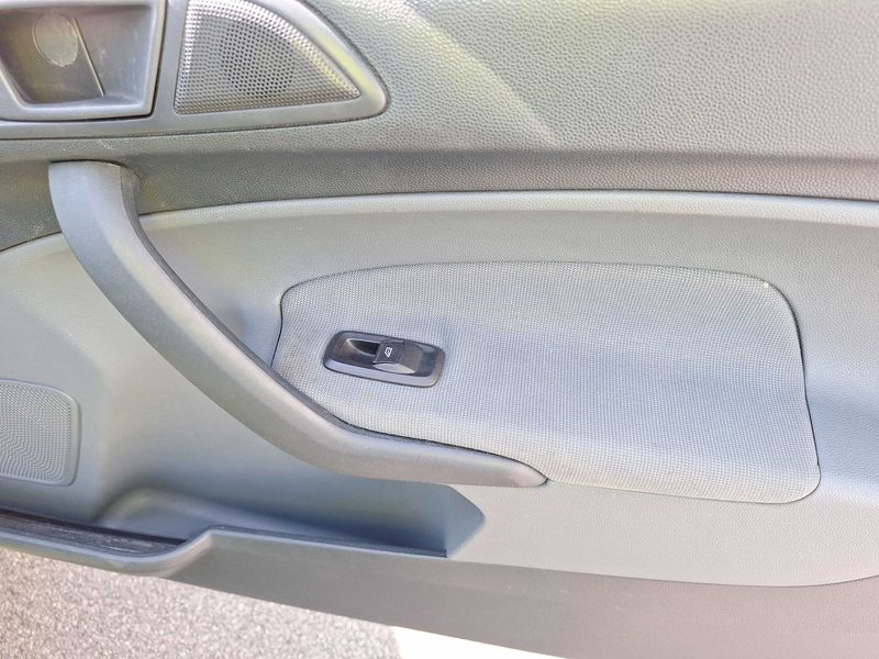 Ford Fiesta 1.4 TDCi Ambiente 2009 – снимка 46