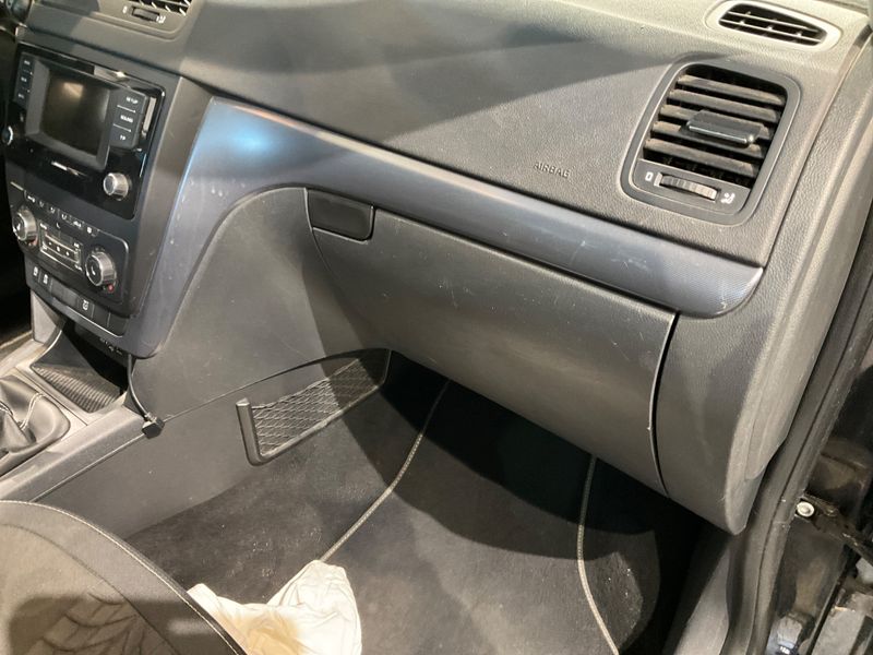Skoda Yeti 2.0 TDI Ambition Outdoor 2015 – снимка 28