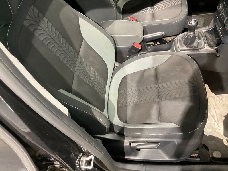 Skoda Yeti 2.0 TDI Ambition Outdoor 2015 – снимка 27