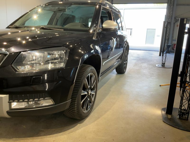 Skoda Yeti 2.0 TDI Ambition Outdoor 2015 – снимка 2