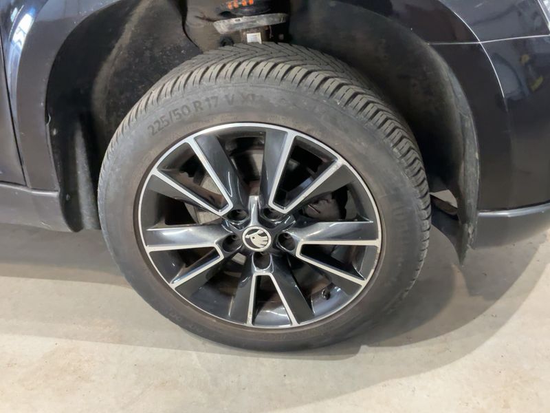 Skoda Yeti 2.0 TDI Ambition Outdoor 2015 – снимка 11