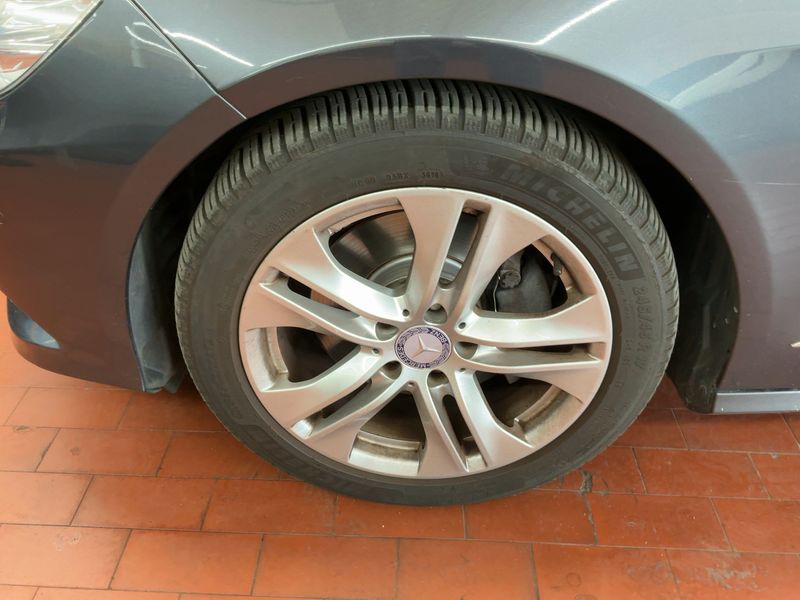 Mercedes-Benz E-Klasse E 350 CGI BlueEfficiency Avantgarde 2010 – снимка 3