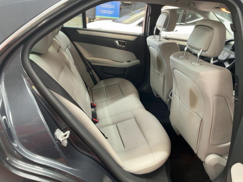 Mercedes-Benz E-Klasse E 350 CGI BlueEfficiency Avantgarde 2010 – снимка 19