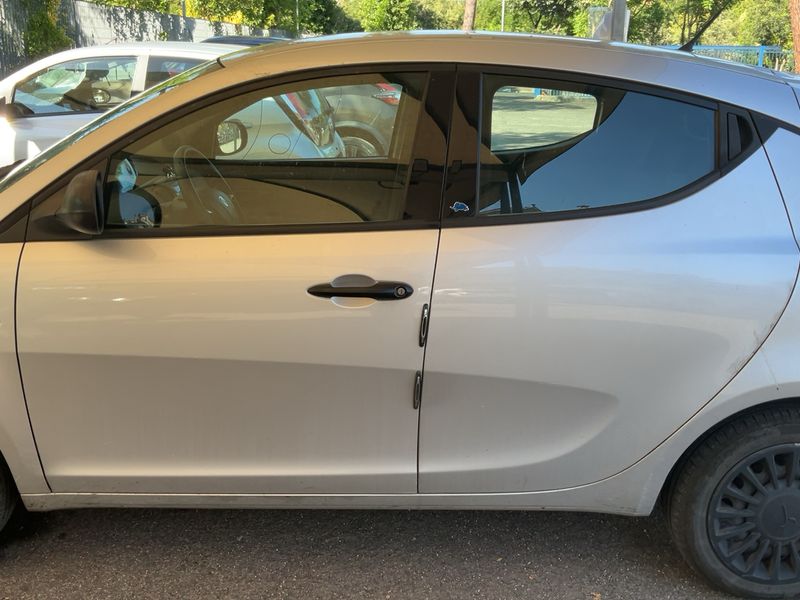 Lancia Ypsilon 1.2 LPG Elefantino Blu 2019 – снимка 4