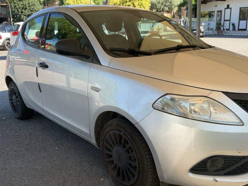 Lancia Ypsilon 1.2 LPG Elefantino Blu 2019 – снимка 12