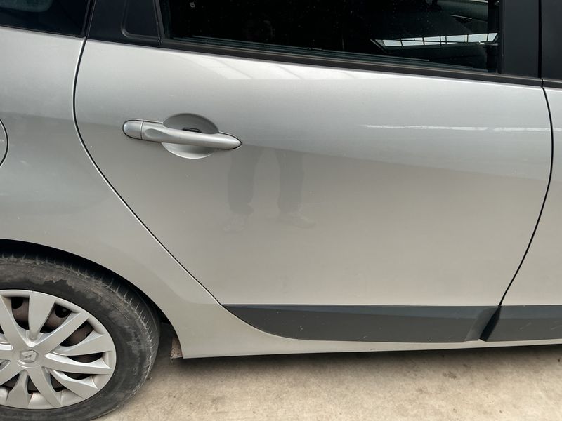 Renault Grand Scenic 1.5 dCi Expression 2013 – снимка 25